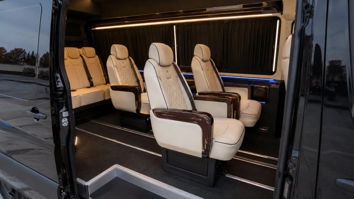 Mercedes-Benz Sprinter VIP geniş yolcu kabini ve koltuk düzeni