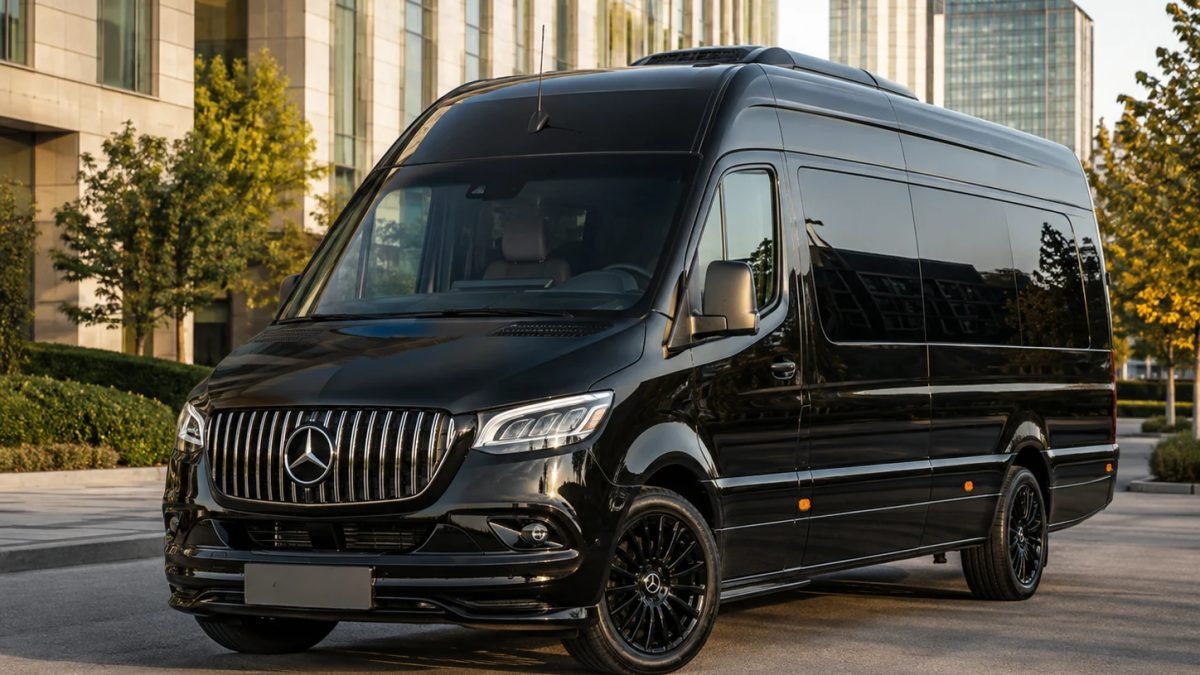 Mercedes-Benz Sprinter VIP ön çapraz görünüm