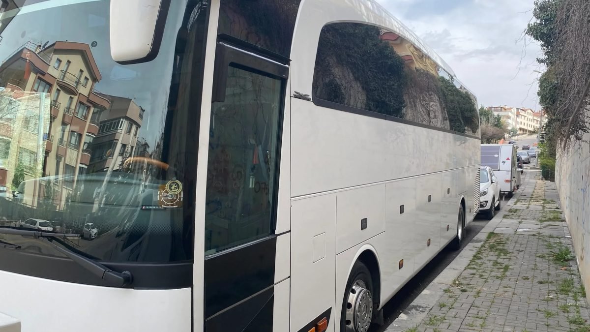 Mercedes-Benz Travego otobüs yan detay görünüm